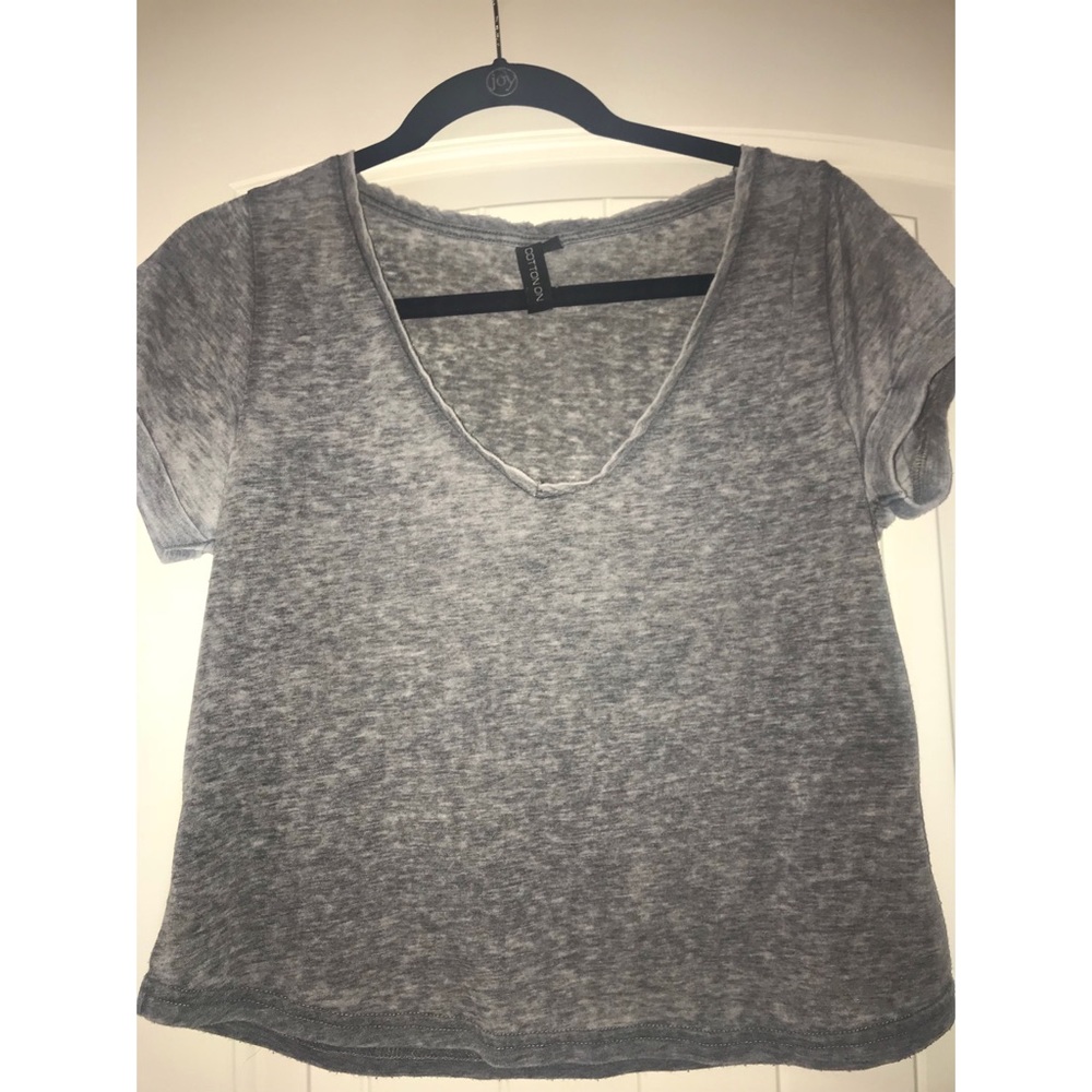 Black t shirt